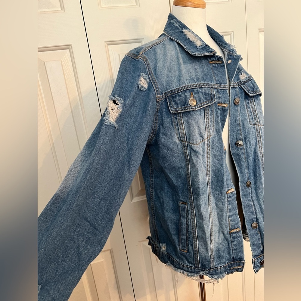 Vintage Distressed Denim Trucker Jacket Size Large - Picture 6 of 10